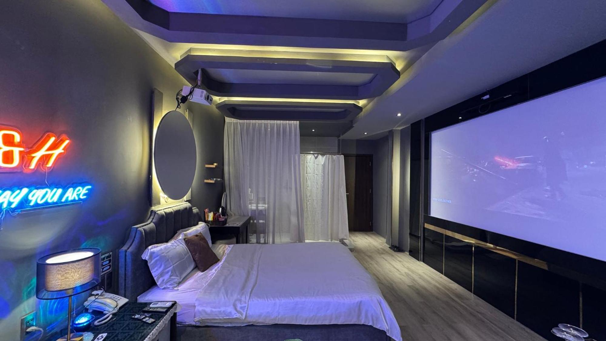 فندق M&H Cinema مدينة هوشي منه المظهر الخارجي الصورة